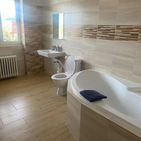 Πανσιόν U Jandu 3*